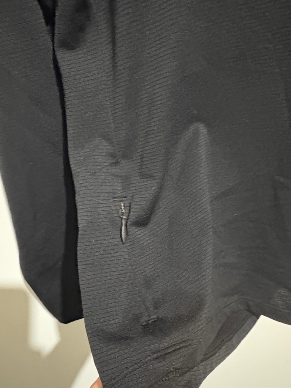 Under Armour Women’s Black Long-Sleeve Hooded Performance Top Sz L - Picture 4 of 6